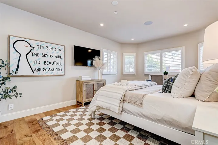 303 7th Street A, Manhattan Beach, California 90266