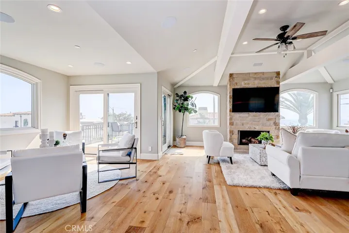 Exceptionally spacious freestanding home with white water views!