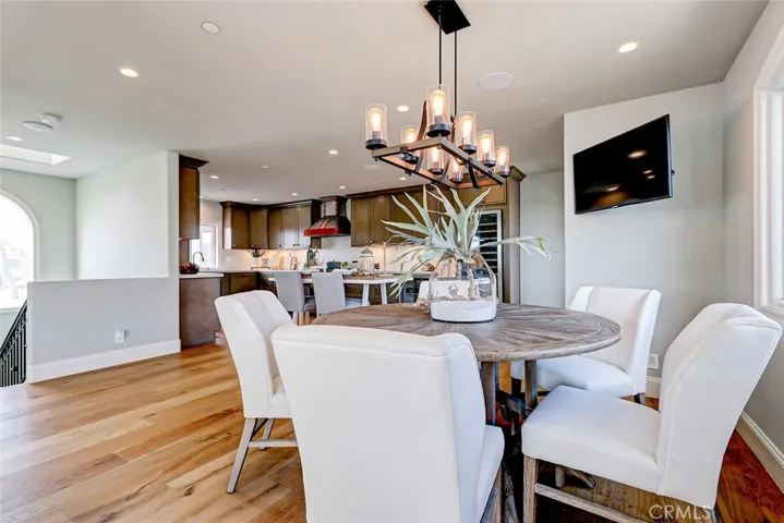 303 7th Street A, Manhattan Beach, California 90266