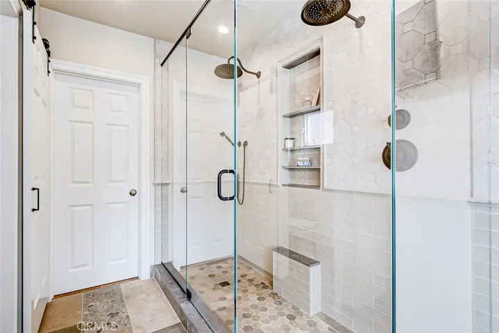 303 7th Street A, Manhattan Beach, California 90266