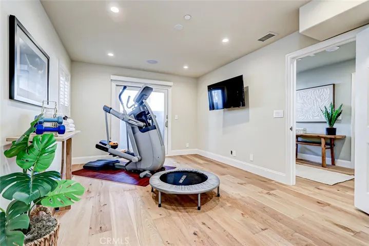 303 7th Street A, Manhattan Beach, California 90266