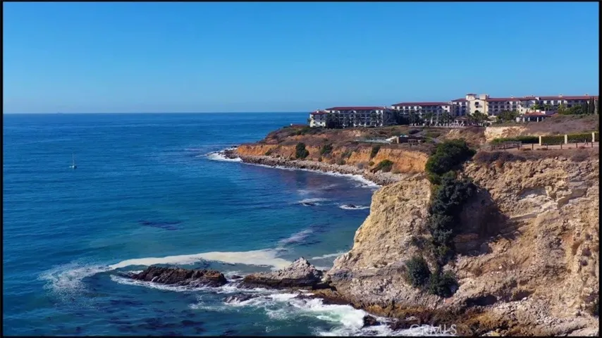 Bluff Terranea