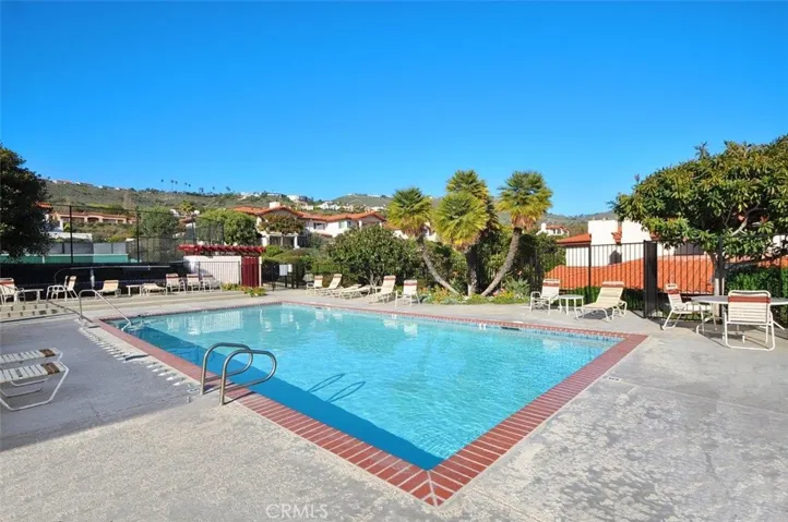 Community Swimming Pool & Spa