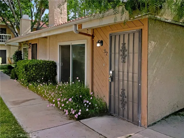 16465 Green Tree Boulevard 32, Victorville, California 92395