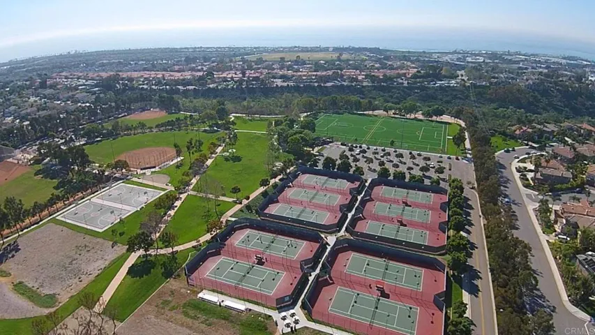 Nearby Poinsettia Park