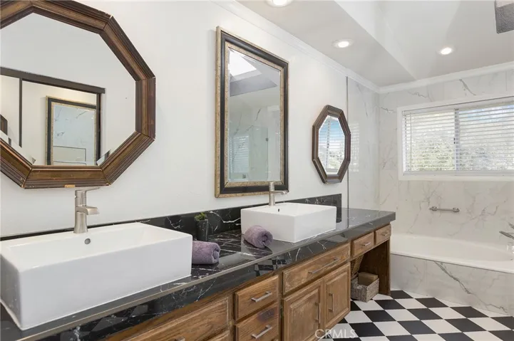 25242 Bentwood, Laguna Niguel, California 92677