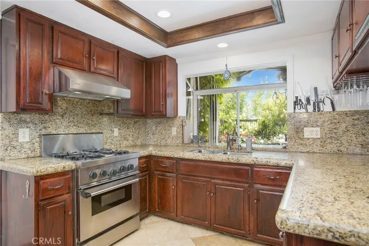 25242 Bentwood, Laguna Niguel, California 92677