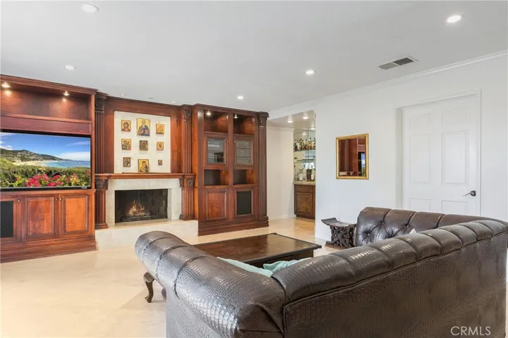 25242 Bentwood, Laguna Niguel, California 92677