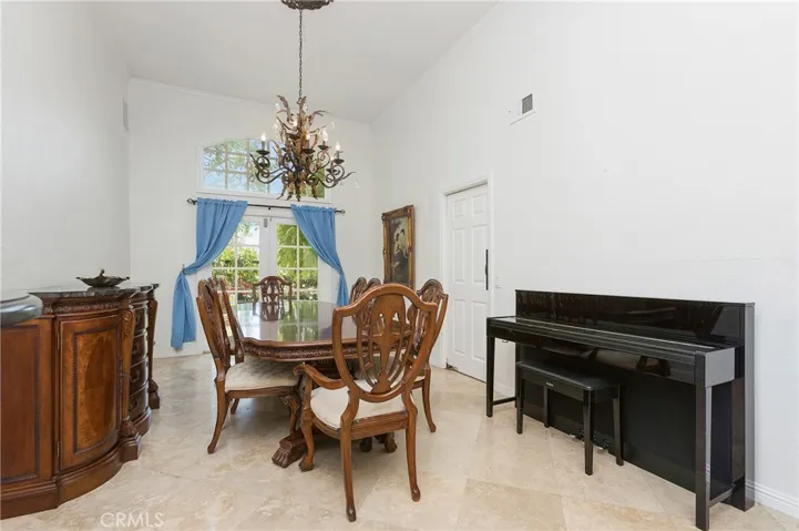 25242 Bentwood, Laguna Niguel, California 92677