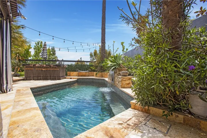 25242 Bentwood, Laguna Niguel, California 92677