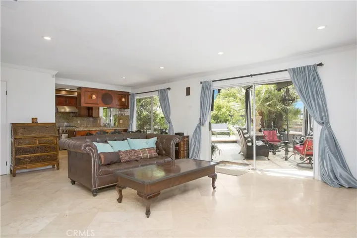 25242 Bentwood, Laguna Niguel, California 92677