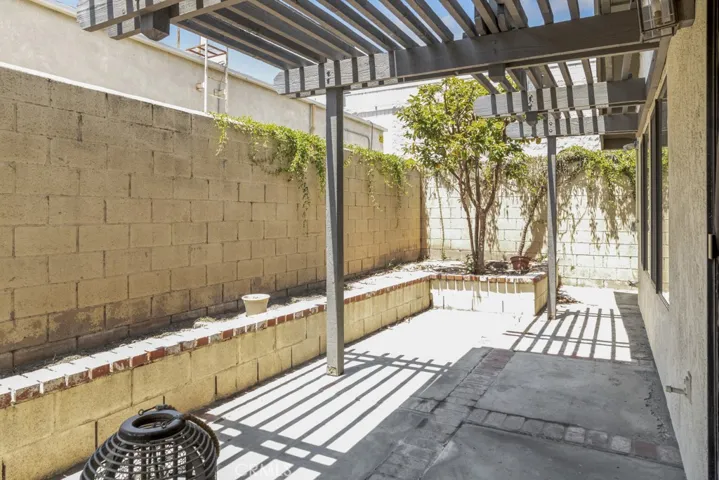 18085 Red Oak Court, Fountain Valley, California 92708