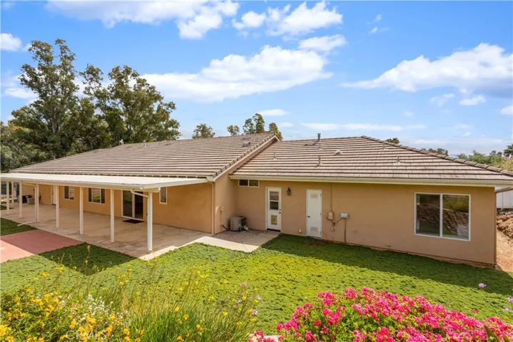 339 Via Soplador, Fallbrook, California 92028