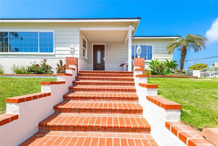 1202 Avenida De La Estrella, San Clemente, California 92672