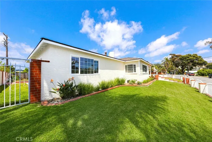 1202 Avenida De La Estrella, San Clemente, California 92672