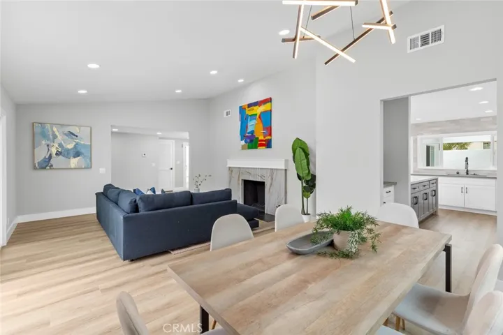 10081 La Quinta Circle, Fountain Valley, California 92708