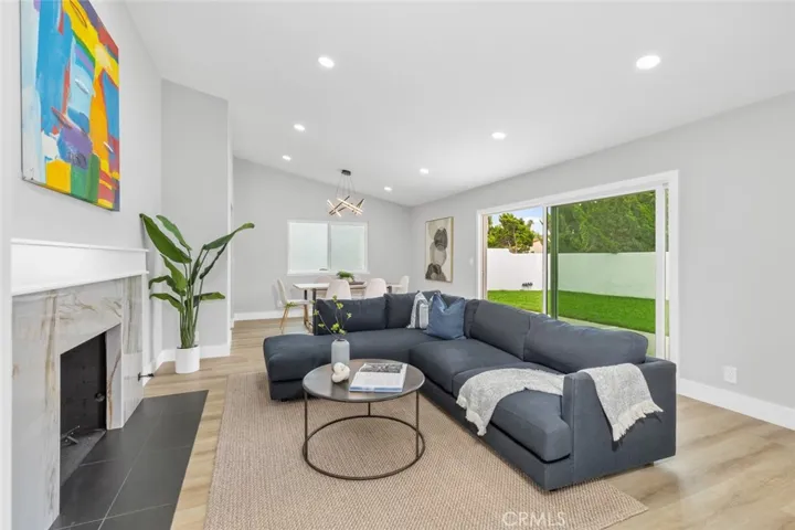 10081 La Quinta Circle, Fountain Valley, California 92708