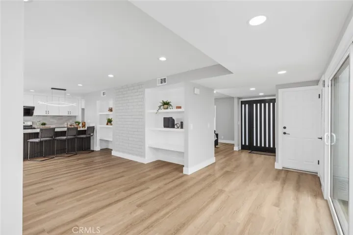 10081 La Quinta Circle, Fountain Valley, California 92708