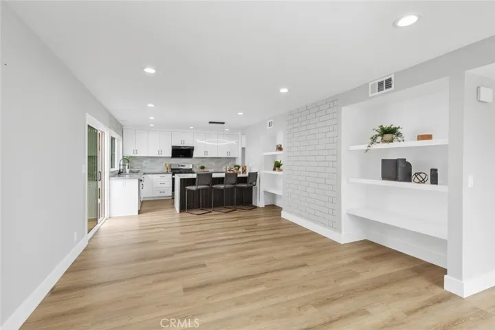 10081 La Quinta Circle, Fountain Valley, California 92708