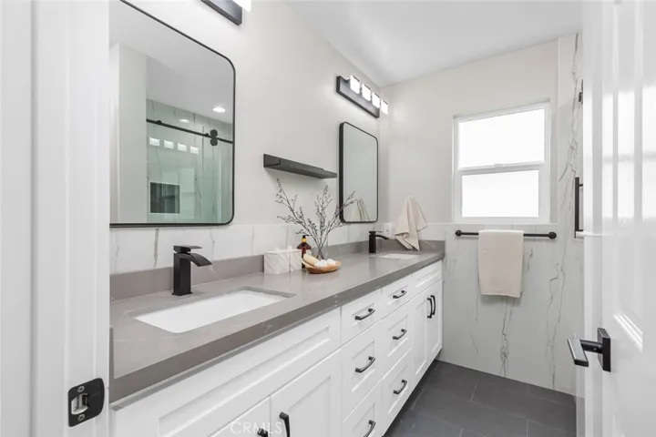 10081 La Quinta Circle, Fountain Valley, California 92708