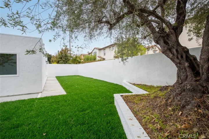 10081 La Quinta Circle, Fountain Valley, California 92708