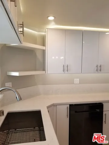 18055 Coastline Drive 2, Malibu, California 90265