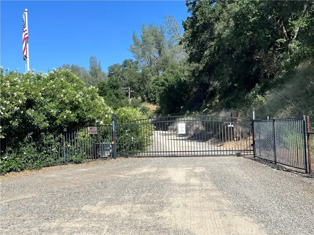 18525 Farquhar Road, Cottonwood, California 96022