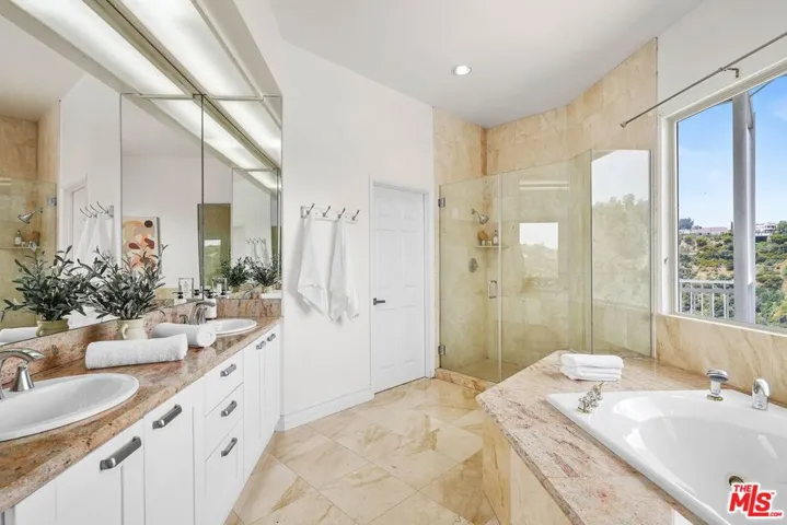 1991 Stradella Road, Los Angeles, California 90077