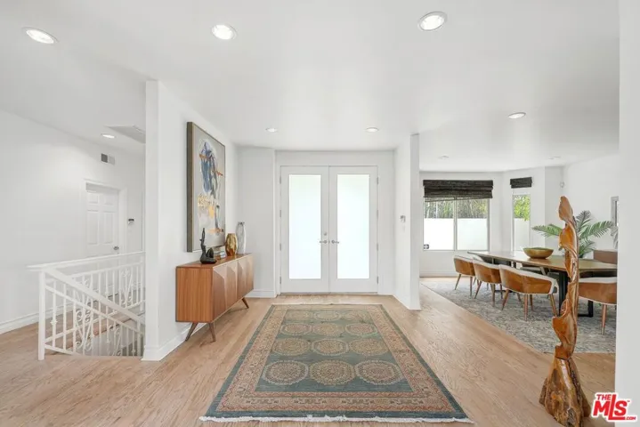1991 Stradella Road, Los Angeles, California 90077