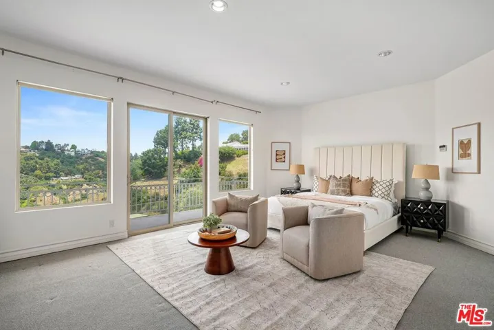 1991 Stradella Road, Los Angeles, California 90077
