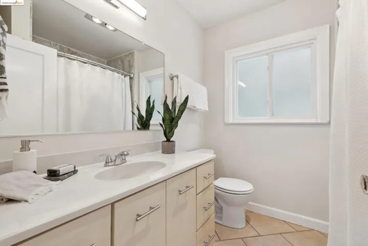 4601 Fairbairn Ave, Oakland, California 94619