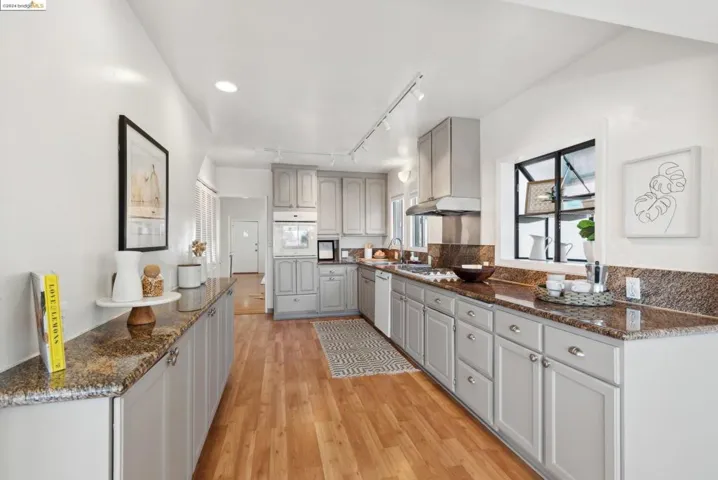 4601 Fairbairn Ave, Oakland, California 94619