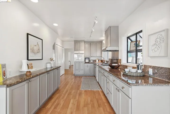 4601 Fairbairn Ave, Oakland, California 94619