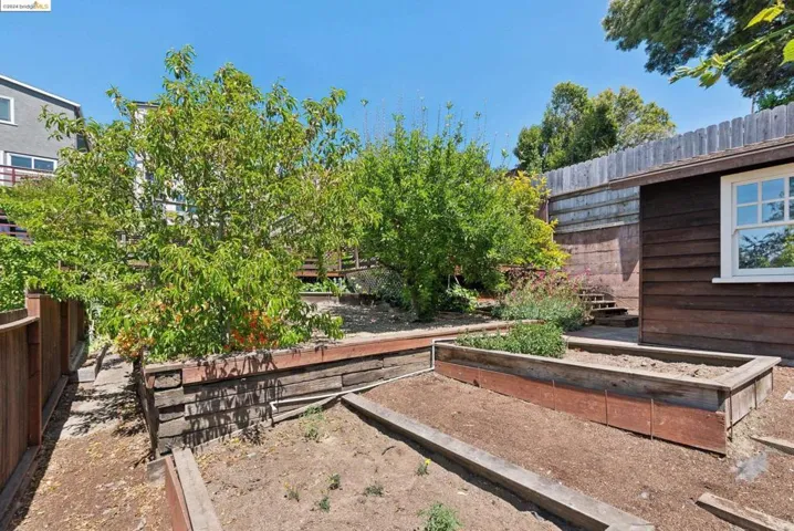 4601 Fairbairn Ave, Oakland, California 94619