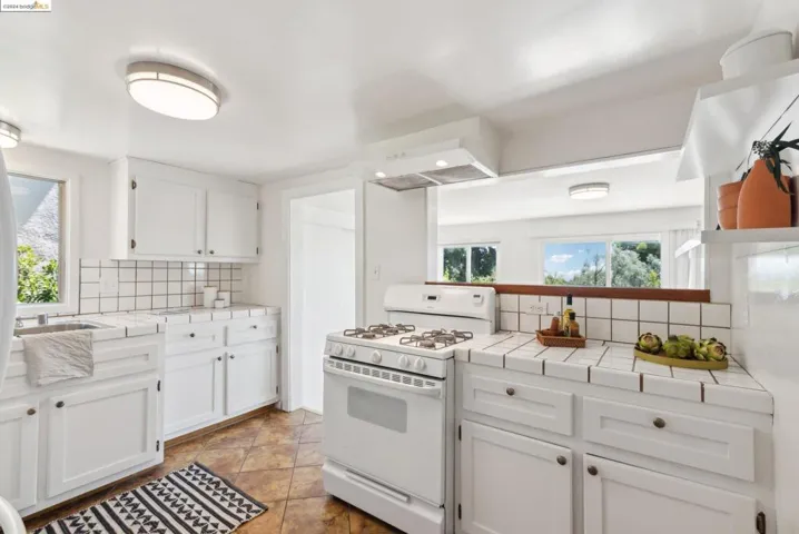 4601 Fairbairn Ave, Oakland, California 94619