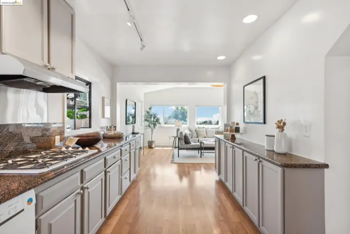 4601 Fairbairn Ave, Oakland, California 94619