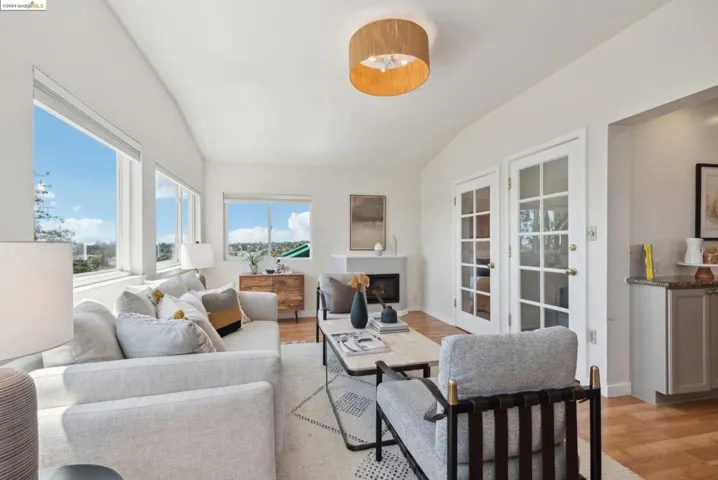 4601 Fairbairn Ave, Oakland, California 94619