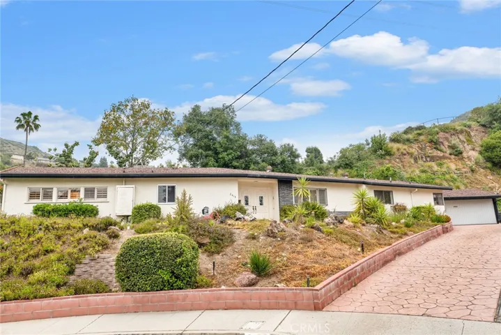 2414 Las Positas Road, Glendale, California 91208