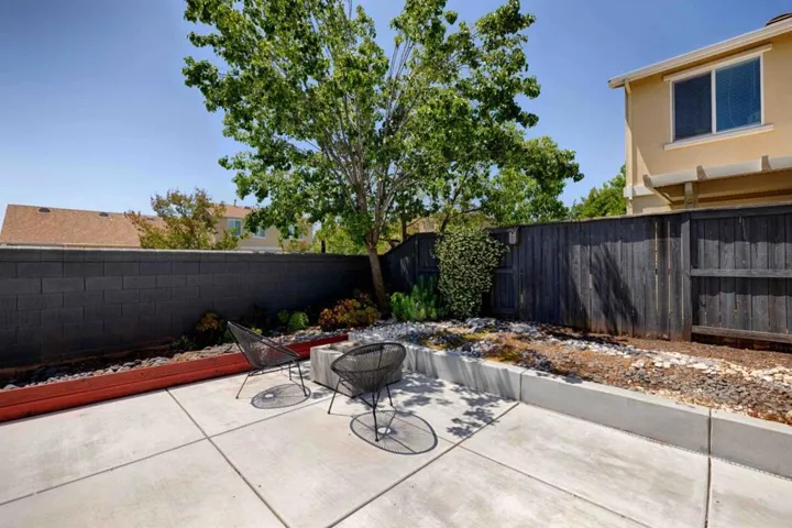 2249 Ellesmere Loop, Roseville, California 95747