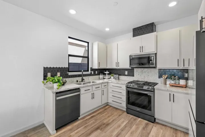 2249 Ellesmere Loop, Roseville, California 95747