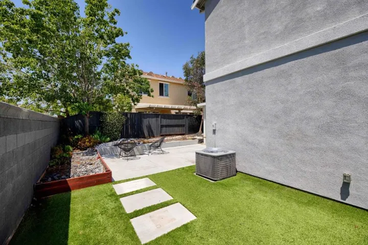 2249 Ellesmere Loop, Roseville, California 95747