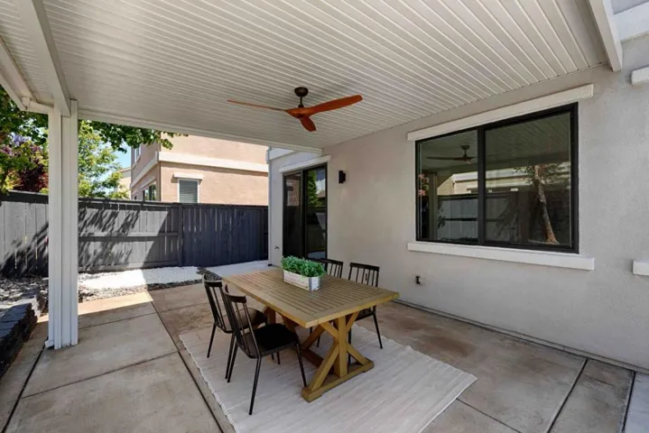 2249 Ellesmere Loop, Roseville, California 95747