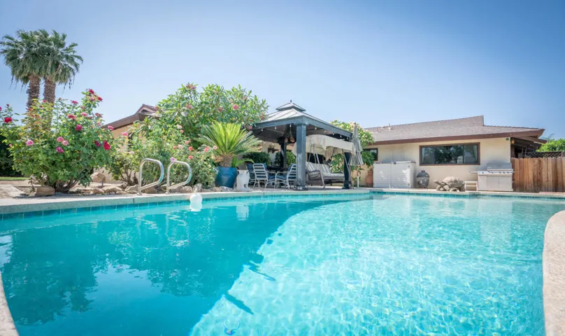 74361 Myrsine Exterior-8