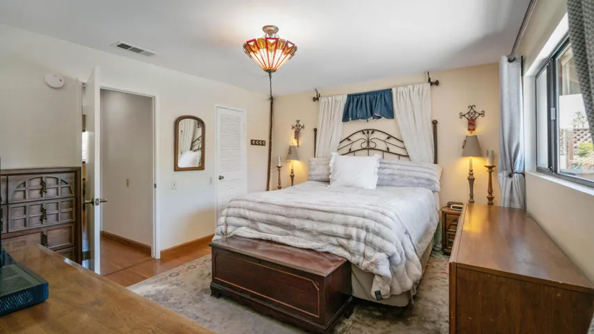 74361 Myrsine Interior-4