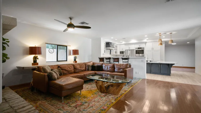 74361 Myrsine Interior-48