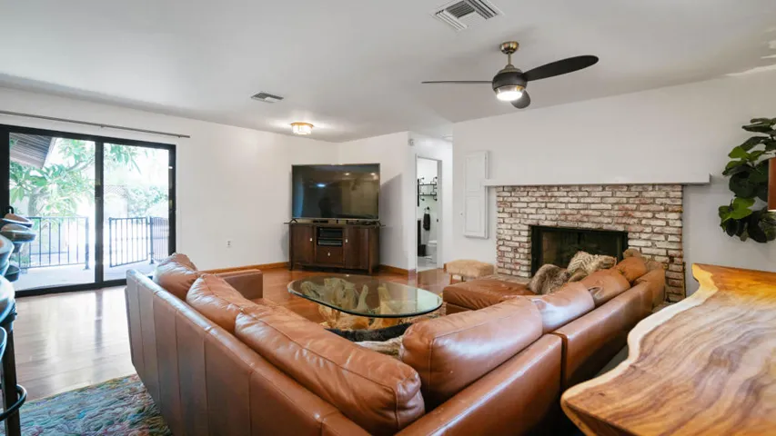74361 Myrsine Interior-53