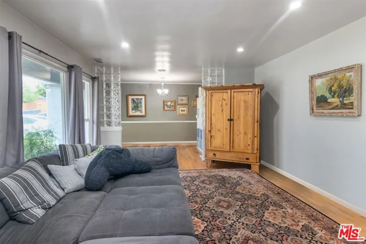 Some tenant possessions removed from photo