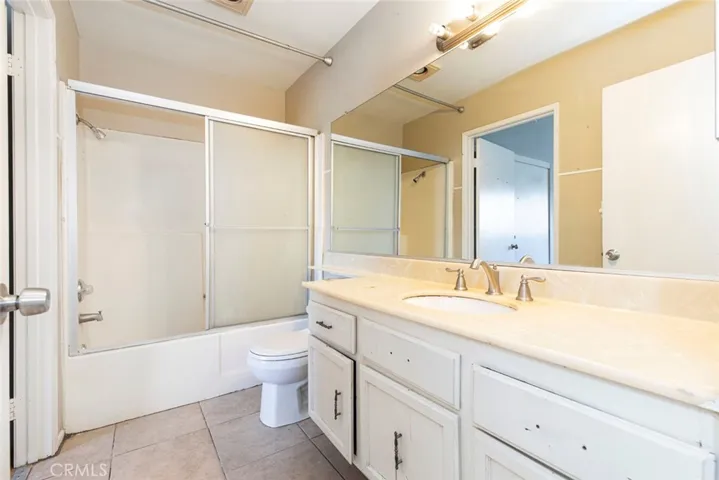 13100 Bromont Avenue 8, Sylmar, California 91342