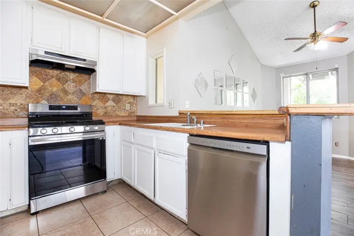 13100 Bromont Avenue 8, Sylmar, California 91342