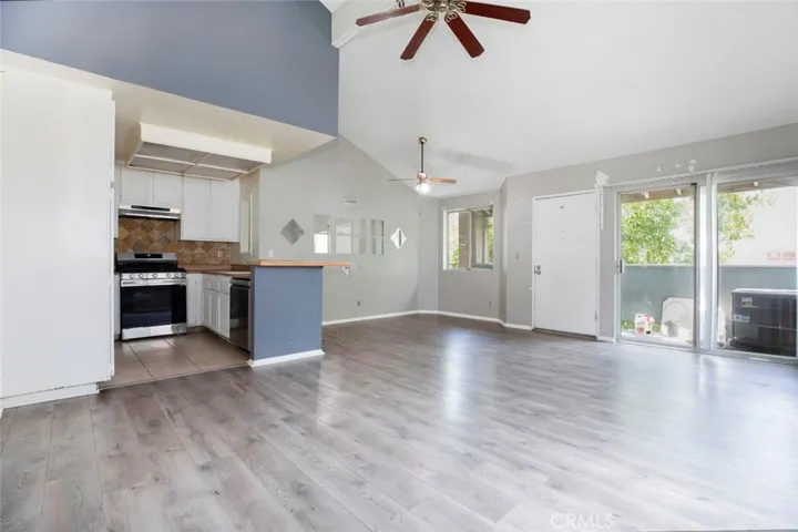 13100 Bromont Avenue 8, Sylmar, California 91342